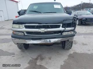 2003 Chevrolet Tahoe LS with VIN 1GNEC13V73R139530, listed as a IAAI auction lot 41598138 with 337,245 mi miles. Bid and sale history available at carsss.com. Image 6.