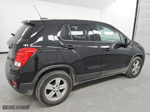 2020 Chevrolet Trax LS with VIN 3GNCJKSBXLL290234, listed as a Copart auction lot 49327925 with 105,439 mi miles and Clean Title. Bid and sale history available at carsss.com. Image 3.