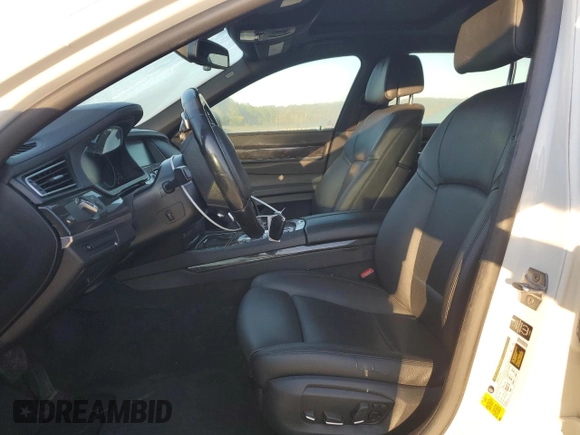 2015 BMW 7 Series 740Li with VIN WBAYE4C59FD139044, listed as a Copart auction lot 75907584 with 113,587 mi miles and Salvage Title. Bid and sale history available at DreamBid. Image 7.