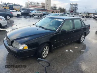2000 Volvo S70 z VIN YV1LS61J3Y2668760, wystawiony jako Copart lot #86589334 z przebiegiem 147 183 mil mil oraz Czysty tytuł • Clean title. Historia ofert i sprzedaży dostępna na DreamBid. Obrazek 1.