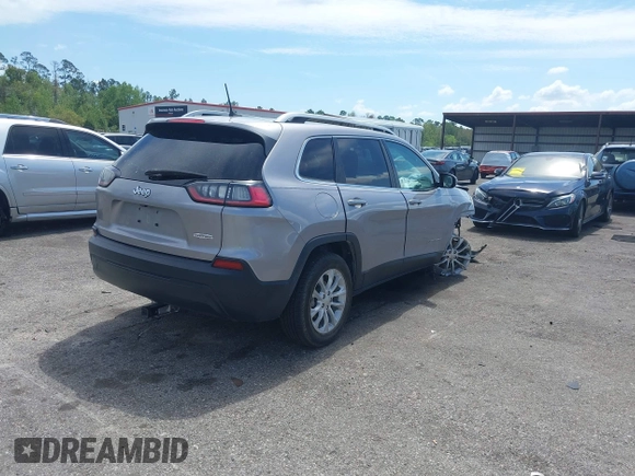 2019 Jeep Cherokee Latitude with VIN 1C4PJLCB7KD114583, listed as a IAAI auction lot 41908161 with 42,286 mi miles. Bid and sale history available at carsss.com. Image 4.