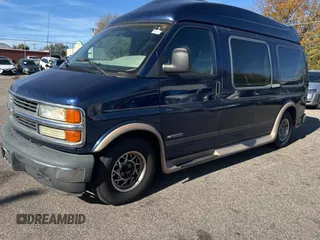 2002 Chevrolet Chevy Van z VIN 1GBFG15M421166126, wystawiony jako Copart lot #82826034 z przebiegiem 213 771 mil mil oraz Czysty tytuł • Clean title. Historia ofert i sprzedaży dostępna na DreamBid. Obrazek 2.
