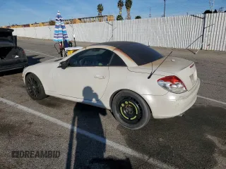 2007 Mercedes-Benz SLK-Class 3.0L with VIN WDBWK54F67F152564, listed as a Copart auction lot 41885365 with 136,566 mi miles and Salvage Title. Bid and sale history available at carsss.com. Image 2.