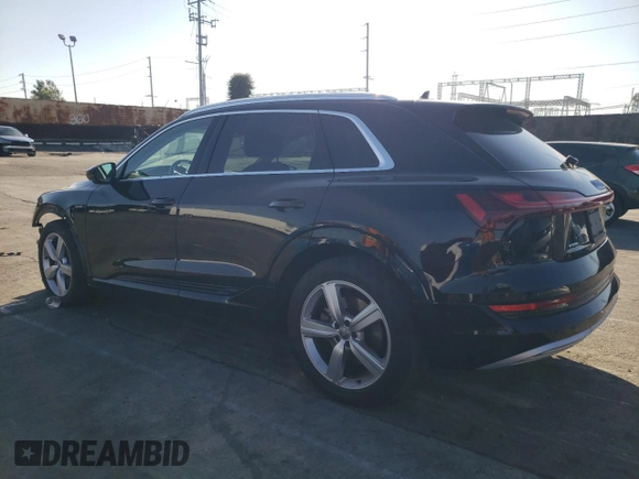 2019 Audi e-tron Premium Plus z VIN WA1LAAGEXKB011980, wystawiony jako Copart lot #44631595 z przebiegiem 68 699 mil mil oraz Szkoda całkowita • Salvage title. Historia ofert i sprzedaży dostępna na DreamBid. Obrazek 2.