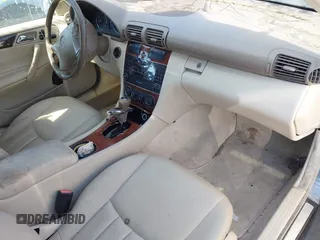 2007 Mercedes-Benz C 280 Luxury with VIN WDBRF92H77F894422, listed as a IAAI auction lot 42598536 with Not provided miles and . Bid and sale history available at DreamBid. Image 5.