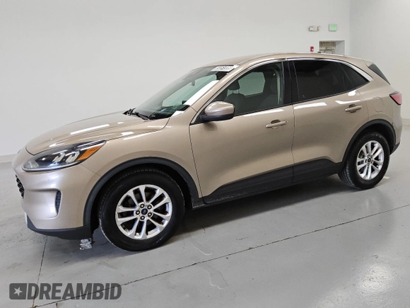 2020 Ford Escape SE z VIN 1FMCU0G61LUA00772, wystawiony jako Copart lot #65851325 z przebiegiem 126 308 mil mil oraz Czysty tytuł • Clean title. Historia ofert i sprzedaży dostępna na DreamBid. Obrazek 1.