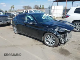 2015 Infiniti Q50 Premium with VIN JN1BV7AP0FM346357, listed as a IAAI auction lot 41723428 with 182,685 mi miles. Bid and sale history available at carsss.com. Image 1.
