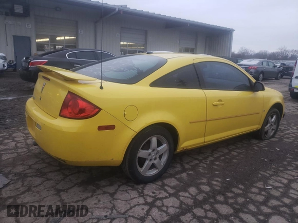 2008 Pontiac G5 z VIN 1G2AL18F087235564, wystawiony jako Copart lot #53445885 z przebiegiem 215 999 mil mil oraz Nie do naprawy • Non repairable. Historia ofert i sprzedaży dostępna na DreamBid. Obrazek 3.