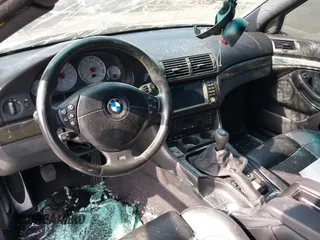 2000 BMW M5 z VIN WBSDE9349YBZ96946, wystawiony jako IAAI lot #42043141 z przebiegiem 107 000 mil mil oraz . Historia ofert i sprzedaży dostępna na DreamBid. Obrazek 16.