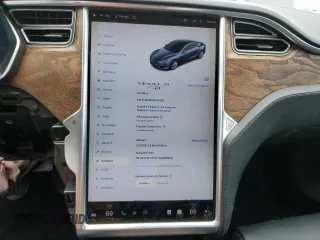 2018 Tesla Model S 75D with VIN 5YJSA1E23JF247215, listed as a Copart auction lot 52550135 with 118,216 mi miles and Salvage Title. Bid and sale history available at DreamBid. Image 9.