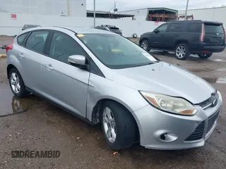 2013 Ford Focus SE with VIN 1FADP3K20DL279912, listed as a IAAI auction lot 41879460 with 189,782 mi miles. Bid and sale history available at carsss.com. Image 1.