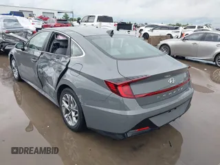 2020 Hyundai Sonata SEL z VIN 5NPEL4JA9LH035459, wystawiony jako IAAI lot #42200766 z przebiegiem 34 027 mil mil oraz . Historia ofert i sprzedaży dostępna na DreamBid. Obrazek 3.