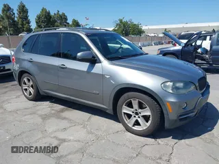 2007 BMW X5 3.0si z VIN 5UXFE43537L012368, wystawiony jako IAAI lot #42402337 z przebiegiem 209 443 mil mil oraz . Historia ofert i sprzedaży dostępna na DreamBid. Obrazek 1.