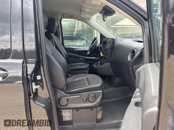 2020 Mercedes-Benz Metris with VIN W1WV0FEY7L3748338, listed as a IAAI auction lot 42196115 with 221,412 mi miles and . Bid and sale history available at DreamBid. Image 5.