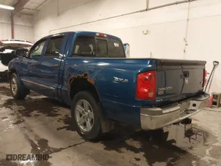 2008 Dodge Dakota Laramie with VIN 1D7HW58N08S637068, listed as a IAAI auction lot 41542177 with 171,058 mi miles. Bid and sale history available at carsss.com. Image 3.