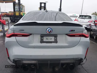 2023 BMW M4 Competition xDrive с VIN WBS43AZ00PCM16326, выставлен на аукционе IAAI как лот 42153872 с пробегом 10 165 миль миль и . История ставок и продаж доступна на DreamBid. Изображение 16.