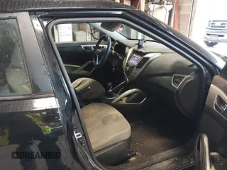 2012 Hyundai Veloster w/Gray Int с VIN KMHTC6AD3CU020230, выставлен на аукционе IAAI как лот 42307281 с пробегом 185 002 миль миль и . История ставок и продаж доступна на DreamBid. Изображение 5.