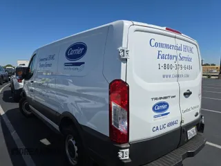 2017 Ford Transit z VIN 1FTYR1YM1HKB36417, wystawiony jako IAAI lot #42617602 z przebiegiem 96 942 mil mil oraz . Historia ofert i sprzedaży dostępna na DreamBid. Obrazek 9.