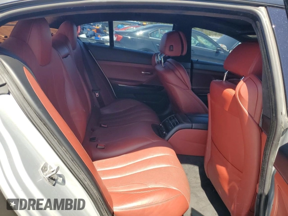 2015 BMW 6 Series 640i xDrive z VIN WBA6B8C53FD453909, wystawiony jako Copart lot #55292765 z przebiegiem 84 971 mil mil oraz Szkoda całkowita • Salvage title. Historia ofert i sprzedaży dostępna na DreamBid. Obrazek 10.