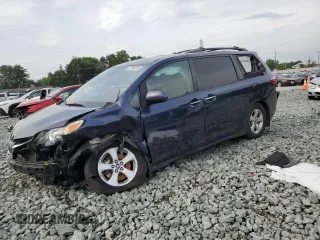 2019 Toyota Sienna LE Auto Access Seat с VIN 5TDKZ3DC0KS005431, выставлен на аукционе Copart как лот 57068785 с пробегом 90 852 миль миль и Списание • Salvage title. История ставок и продаж доступна на DreamBid. Изображение 1.