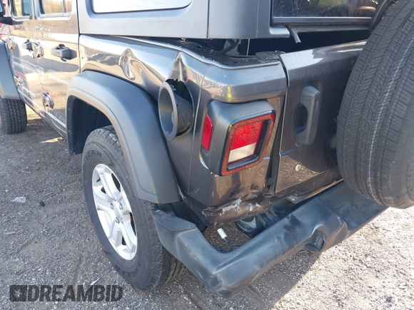 2020 Jeep Wrangler Unlimited Willys with VIN 1C4HJXDN6LW139789, listed as a IAAI auction lot 41882217 with 40,960 mi miles and . Bid and sale history available at DreamBid. Image 6.