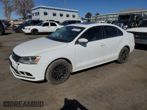 2015 Volkswagen Jetta Sedan 1.8T SE w/Connectivity with VIN 3VWD07AJ0FM305731, listed as a Copart auction lot 46712215 with 176,548 mi miles and Salvage Title. Bid and sale history available at carsss.com. Image 1.