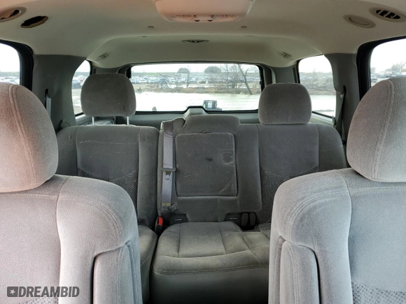 2004 Chevrolet Tahoe LT with VIN 1GNEC13Z74R250826, listed as a Copart auction lot 41990975 with 270,951 mi miles and Clean Title. Bid and sale history available at carsss.com. Image 10.