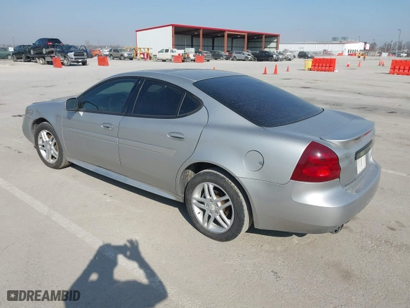 2006 Pontiac Grand Prix GT with VIN 2G2WR554061312734, listed as a IAAI auction lot 41777785 with 177,886 mi miles. Bid and sale history available at carsss.com. Image 3.