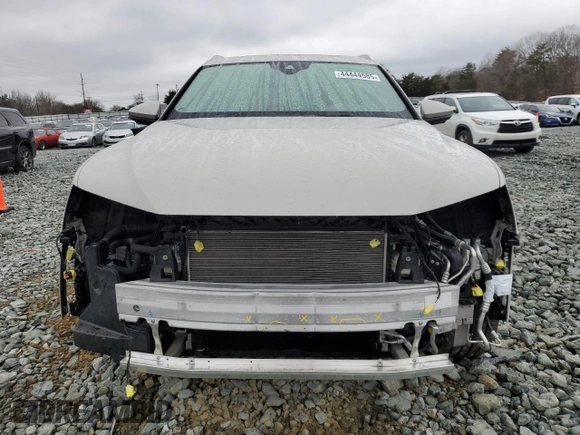 2019 Audi e-tron Prestige z VIN WA1VAAGE6KB021737, wystawiony jako Copart lot #44444585 z przebiegiem 37 227 mil mil oraz Szkody całkowita. Historia ofert i sprzedaży dostępna na DreamBid. Obrazek 5.