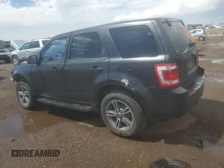 2008 Ford Escape XLT z VIN 1FMCU031X8KB27551, wystawiony jako Copart lot #62504245 z przebiegiem 206 839 mil mil oraz Szkoda całkowita • Salvage title. Historia ofert i sprzedaży dostępna na DreamBid. Obrazek 2.
