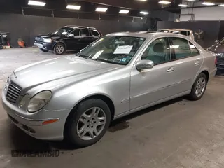 2006 Mercedes-Benz E-Class 3.5L with VIN WDBUF87J76X182677, listed as a IAAI auction lot 42016237 with 150,085 mi miles. Bid and sale history available at carsss.com. Image 17.