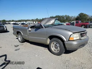 2000 GMC Sonoma SLS with VIN 1GTCS14W6Y8159114, listed as a Copart auction lot 75506494 with 0 mi miles and Salvage Title. Bid and sale history available at carsss.com. Image 4.