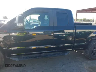 2018 Ford F-150 XL z VIN 1FTEX1CP2JKC54637, wystawiony jako IAAI lot #42520806 z przebiegiem 79 730 mil mil oraz . Historia ofert i sprzedaży dostępna na DreamBid. Obrazek 14.
