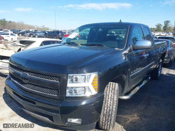 2011 Chevrolet Silverado 1500 LT with VIN 1GCRCSE03BZ335576, listed as a IAAI auction lot 41763158 with 35,574 mi miles. Bid and sale history available at carsss.com. Image 17.