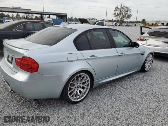 2009 BMW M3 z VIN WBSPM93579E201899, wystawiony jako Copart lot #81707204 z przebiegiem Nie podano mil oraz Szkoda całkowita • Salvage title. Historia ofert i sprzedaży dostępna na DreamBid. Obrazek 3.