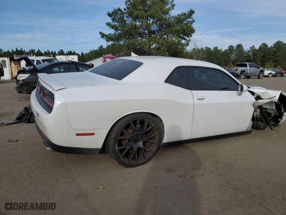 2015 Dodge Challenger R/T with VIN 2C3CDZAT9FH707654, listed as a Copart auction lot 82423214 with 165,880 mi miles and Salvage Title. Bid and sale history available at carsss.com. Image 3.
