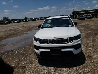 2022 Jeep Compass Latitude with VIN 3C4NJCBB5NT118932, listed as a Copart auction lot 55504443 with 11,152 mi miles and Salvage Title. Bid and sale history available at carsss.com. Image 12.
