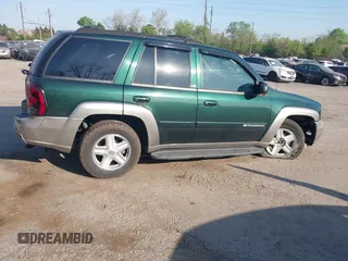 2002 Chevrolet TrailBlazer LTZ with VIN 1GNDT13S022481992, listed as a IAAI auction lot 42105335 with 71,456 mi miles and . Bid and sale history available at DreamBid. Image 4.
