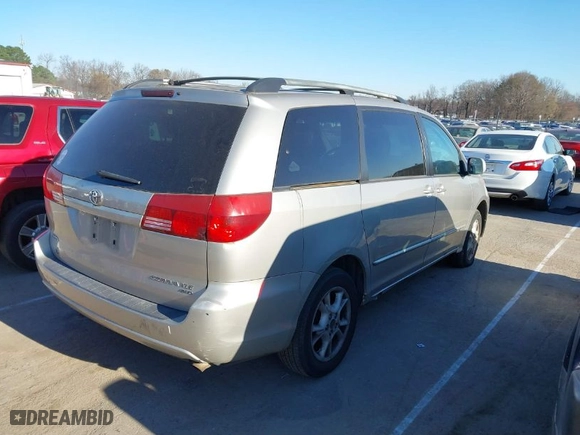 2004 Toyota Sienna XLE with VIN 5TDBA22C44S025446, listed as a IAAI auction lot 41714488 with 189,447 mi miles. Bid and sale history available at carsss.com. Image 4.