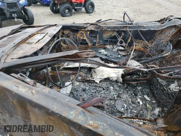 1966 Ford Mustang z VIN 6F07T218847, wystawiony jako Copart lot #84268704 z przebiegiem Nie podano mil oraz Nie do naprawy • Non repairable. Historia ofert i sprzedaży dostępna na DreamBid. Obrazek 7.