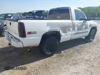 2002 Chevrolet Silverado 1500 LS with VIN 1GCEK14T92Z288688, listed as a IAAI auction lot 42051696 with 271,905 mi miles. Bid and sale history available at carsss.com. Image 4.