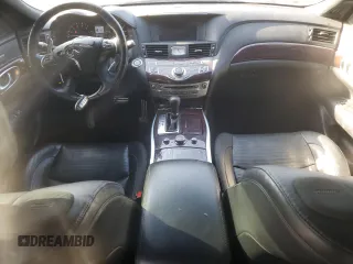 2019 Infiniti Q70 Luxe with VIN JN1BY1ARXKM585270, listed as a Copart auction lot 42320385 with 94,206 mi miles and Salvage Title. Bid and sale history available at DreamBid. Image 8.