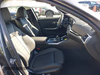 2022 BMW 3 Series 330i xDrive with VIN 3MW5R7J06N8C43146, listed as a IAAI auction lot 41572792 with 6,224 mi miles. Bid and sale history available at carsss.com. Image 5.
