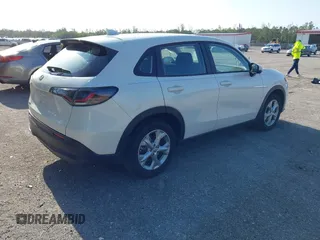 2024 Honda HR-V LX with VIN 3CZRZ1H32RM702956, listed as a IAAI auction lot 41975123 with 10,083 mi miles. Bid and sale history available at carsss.com. Image 4.