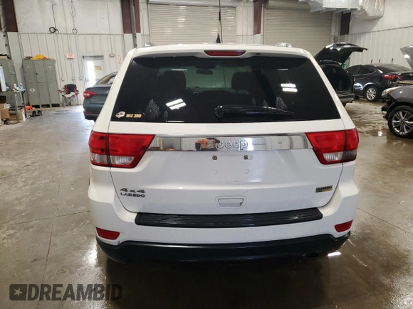 2011 Jeep Grand Cherokee Laredo with VIN 1J4RR4GG0BC562015, listed as a Copart auction lot 52925965 with 125,523 mi miles and Non Repairable. Bid and sale history available at carsss.com. Image 6.