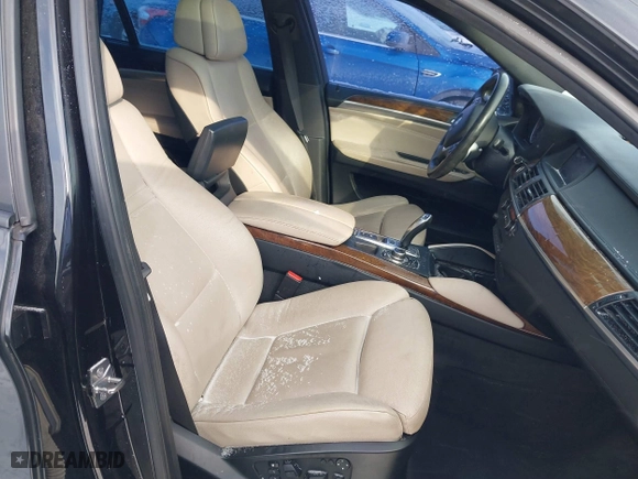 2010 BMW X6 50i with VIN 5UXFG8C55ALZ94803, listed as a IAAI auction lot 41387175 with 114,426 mi miles. Bid and sale history available at carsss.com. Image 5.