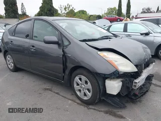 2008 Toyota Prius with VIN JTDKB20U083355035, listed as a IAAI auction lot 42106569 with 176,788 mi miles. Bid and sale history available at carsss.com. Image 1.