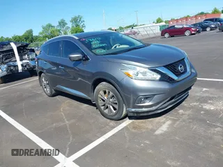 2017 Nissan Murano S z VIN 5N1AZ2MG4HN138311, wystawiony jako IAAI lot #42310602 z przebiegiem 104 061 mil mil oraz . Historia ofert i sprzedaży dostępna na DreamBid. Obrazek 1.
