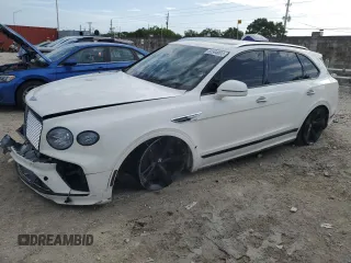 2021 Bentley Bentayga V8 z VIN SJAAM2ZV6MC033822, wystawiony jako Copart lot #60594003 z przebiegiem Nie podano mil oraz . Historia ofert i sprzedaży dostępna na DreamBid. Obrazek 1.