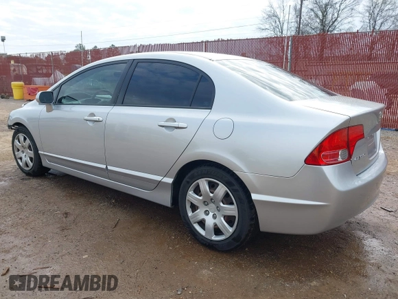 2006 Honda Civic LX z VIN 1HGFA16546L005713, wystawiony jako IAAI lot #41554770 z przebiegiem 110 545 mil mil oraz . Historia ofert i sprzedaży dostępna na DreamBid. Obrazek 3.